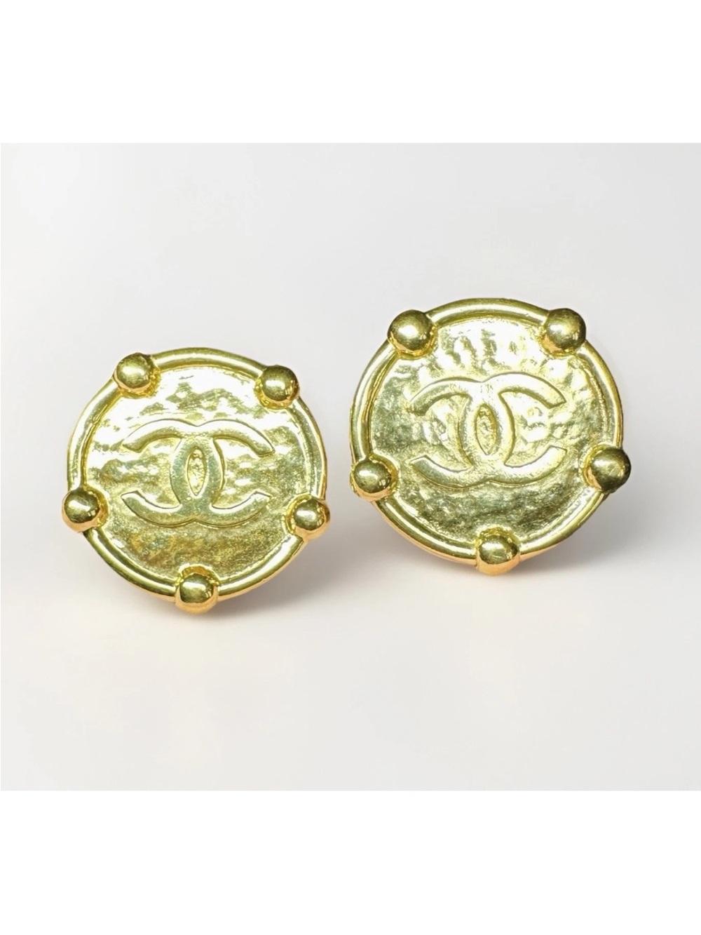 CHANEL Vtg Gold Tone Runway Couture Medallion Logo Clip-On Earrings 1980s Design